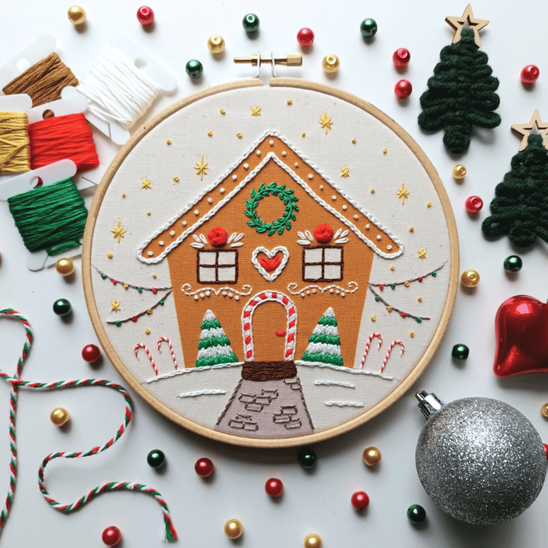 EmBeaRoidery - Gingerbread Christmas embroidery kit - Urban Makers